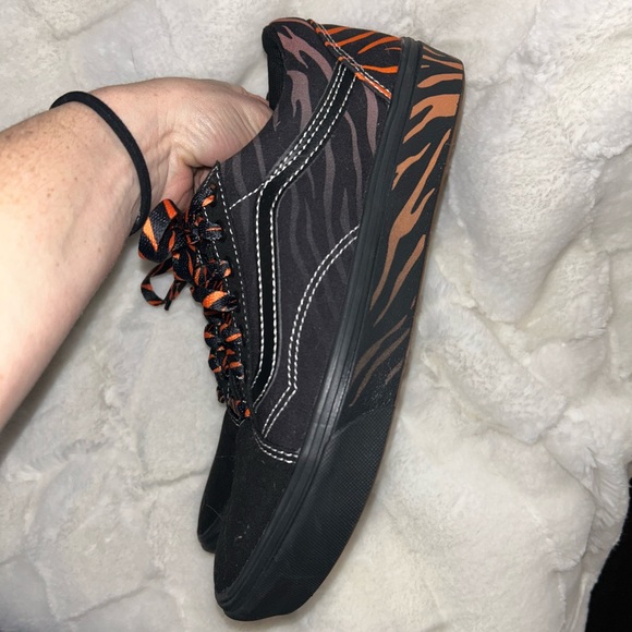 Low Top Tiger Stripe Vans - Picture 7 of 8